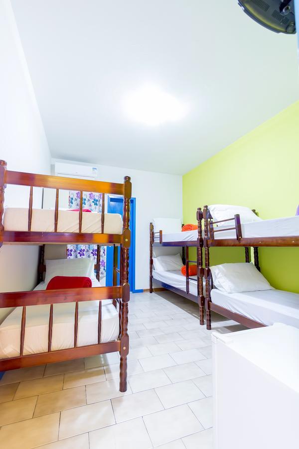 Cabanas Hostel & Suites Balneario Camboriu Bagian luar foto