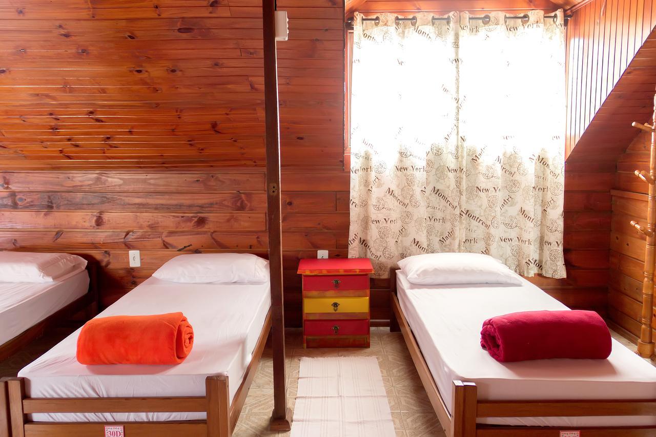 Cabanas Hostel & Suites Balneario Camboriu Bagian luar foto